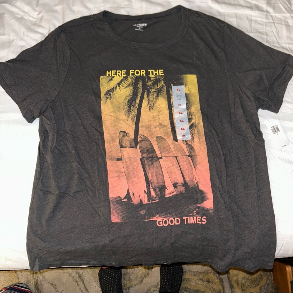 Old navy graphic tee